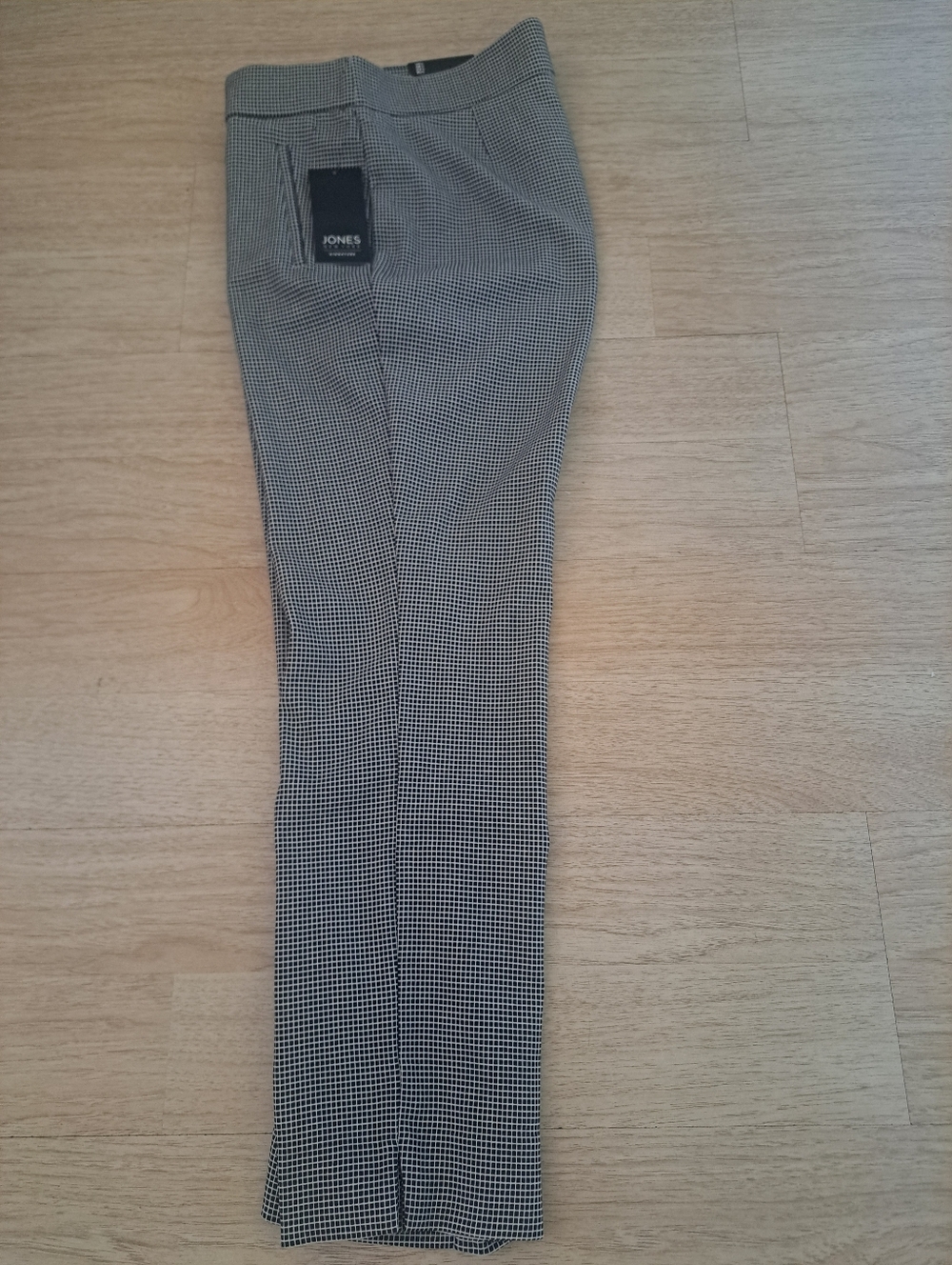 Jones New York Black and White Micro-Check Pants - Picture 2 of 9
